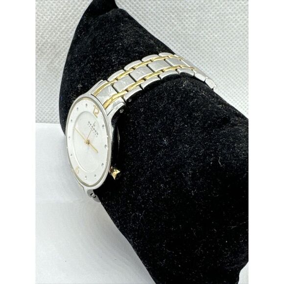 Skagen SKW2255 Women\'s Two-Tone Stainless Steel Analog Dial Quartz Watch JNA446